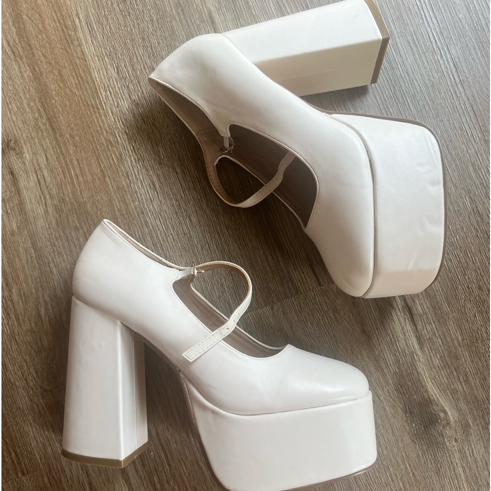 White Platform Heels - Picture 4 of 7